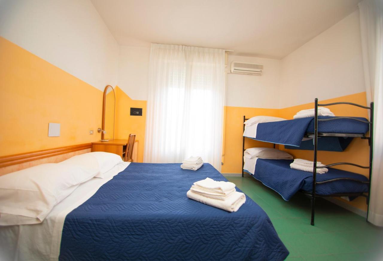 Hotel Montebello ריצ'יונה מראה חיצוני תמונה