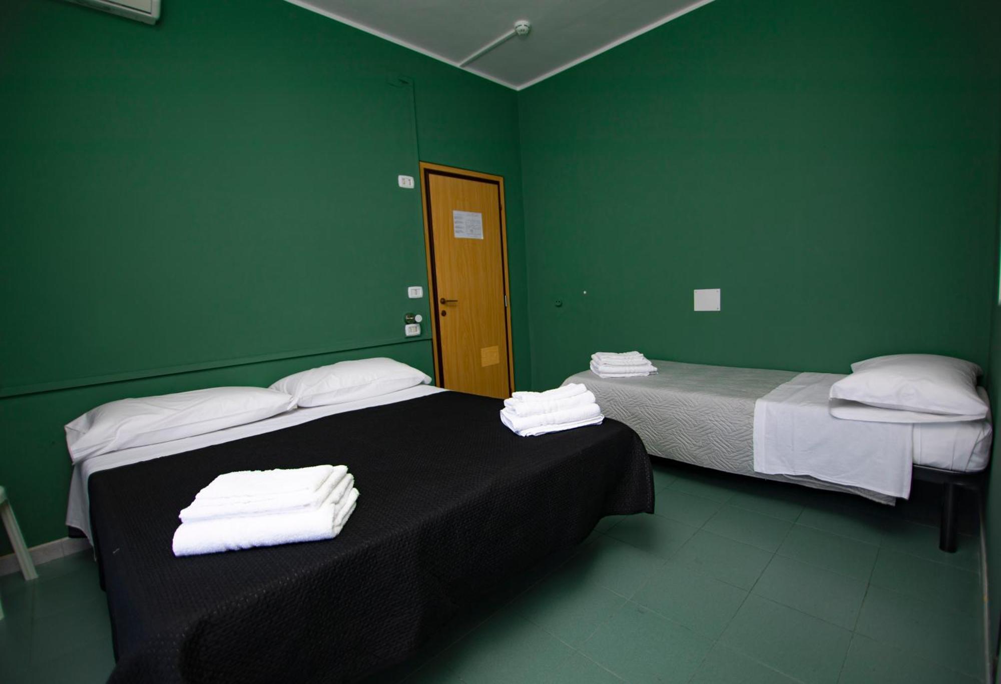 Hotel Montebello ריצ'יונה מראה חיצוני תמונה