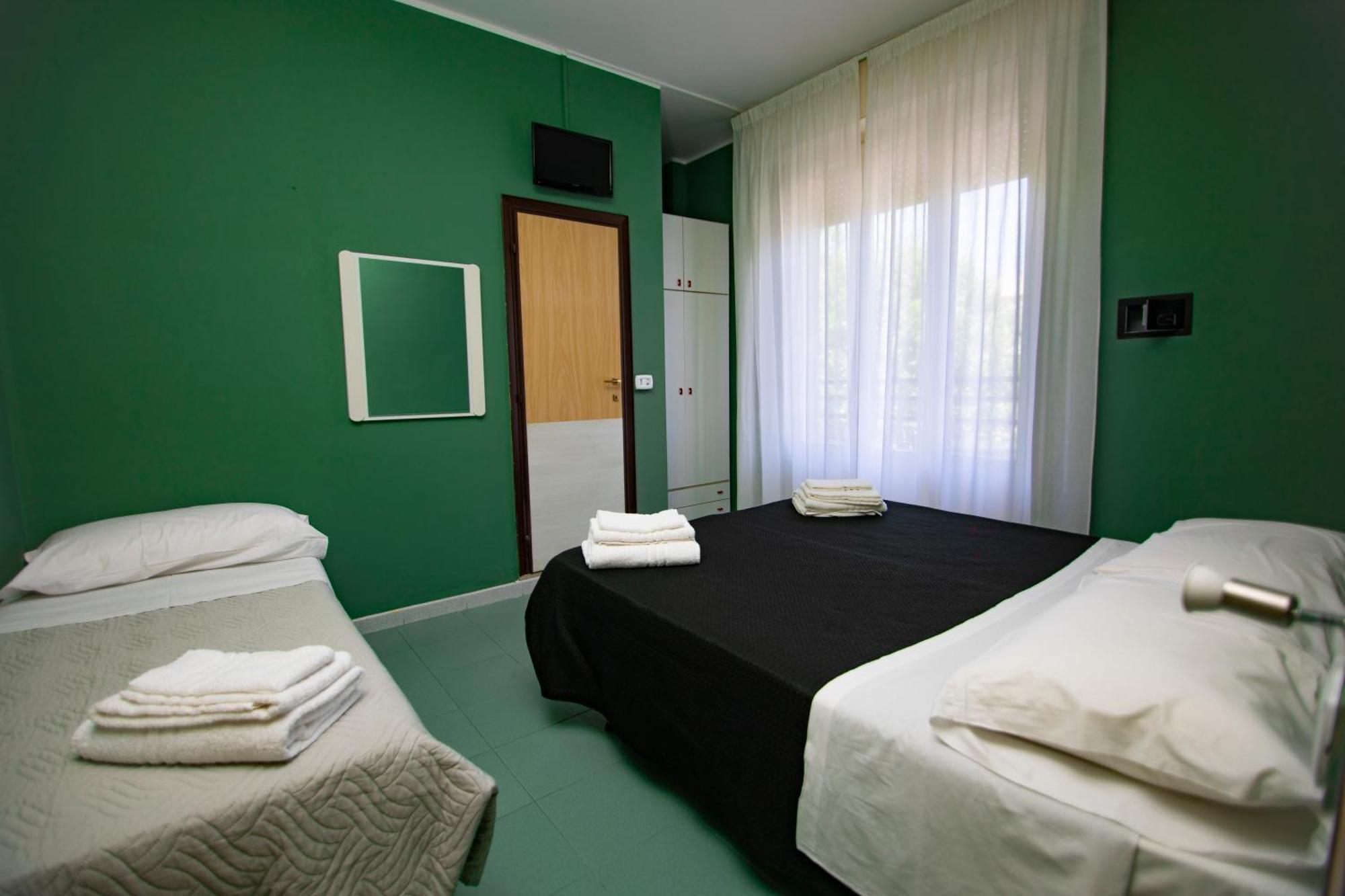 Hotel Montebello ריצ'יונה מראה חיצוני תמונה