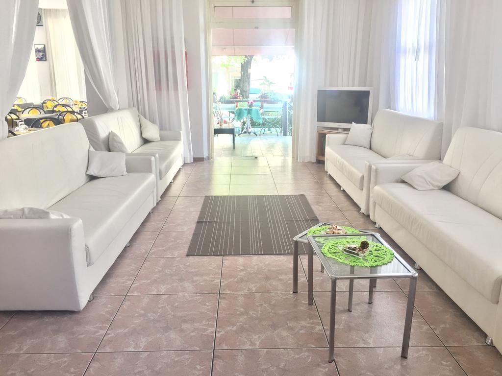 Hotel Montebello ריצ'יונה מראה חיצוני תמונה