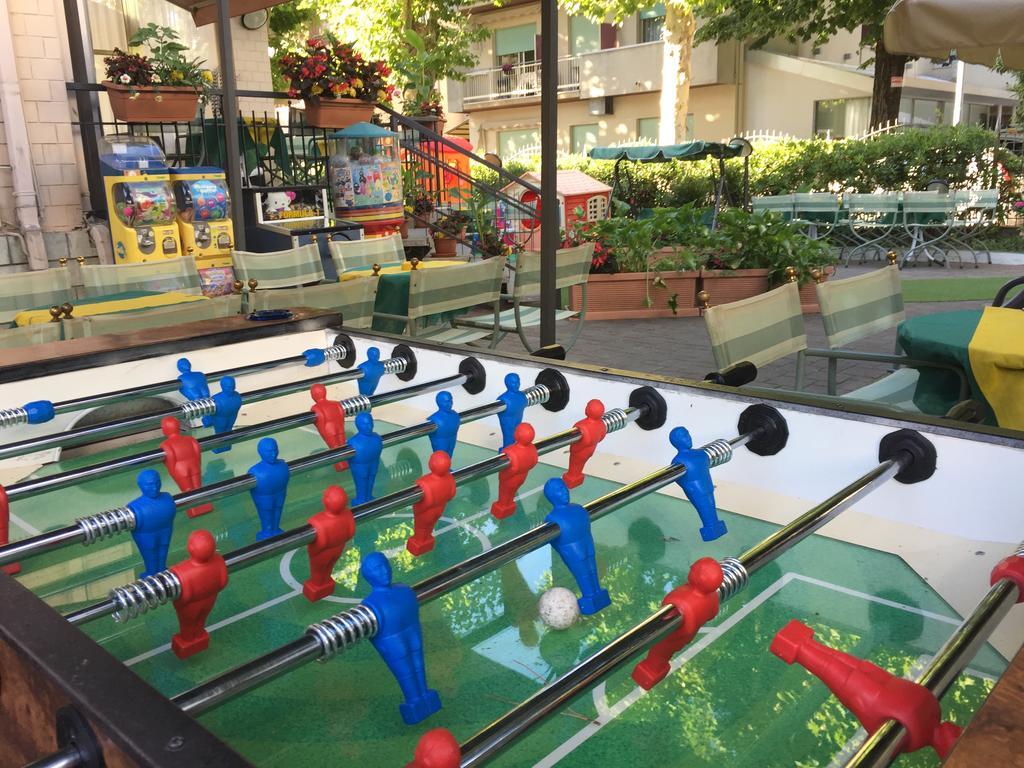 Hotel Montebello ריצ'יונה מראה חיצוני תמונה