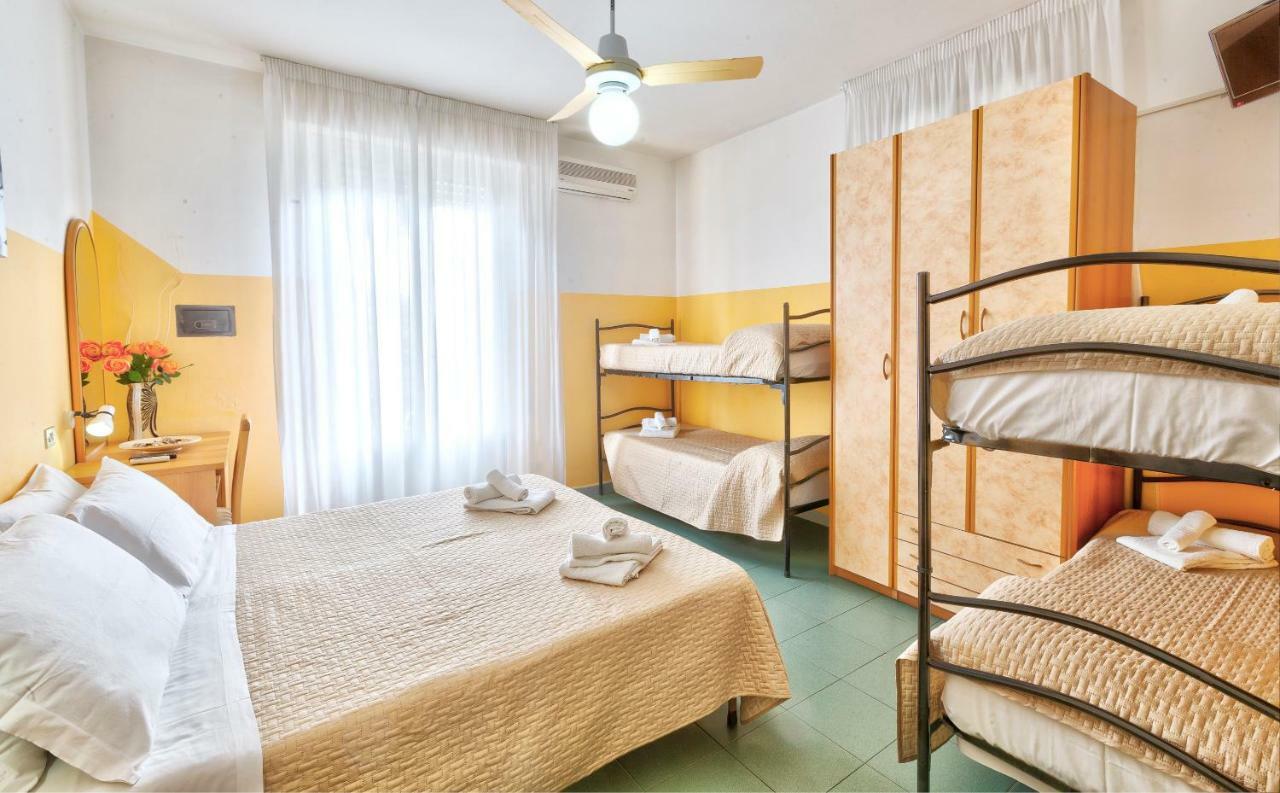 Hotel Montebello ריצ'יונה מראה חיצוני תמונה